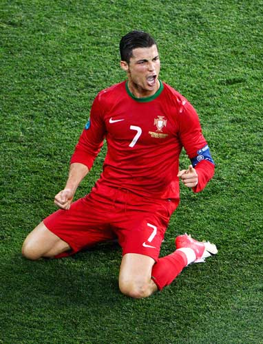 亚冠生死战：柔佛魔鬼主场围剿残阵海港 达席尔瓦PK奥斯卡成破局关键