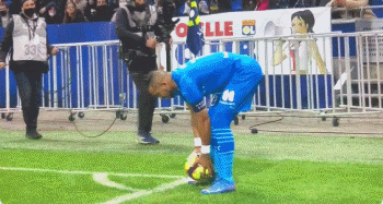 国乒新增一位世界冠军！林诗栋全勤 王楚钦三线作战