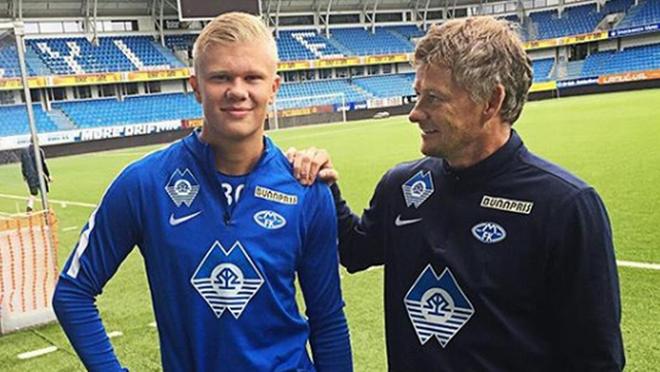 官方：哥伦比亚与澳大利亚的友谊赛将推迟半个小时开球（官方宣布：哥伦比亚对阵澳大利亚的友谊赛开球时间顺延半小时）