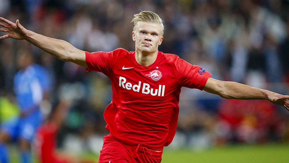 记者：泰山不会放弃成绩搞年轻化，韩鹏明年是否执教还没定