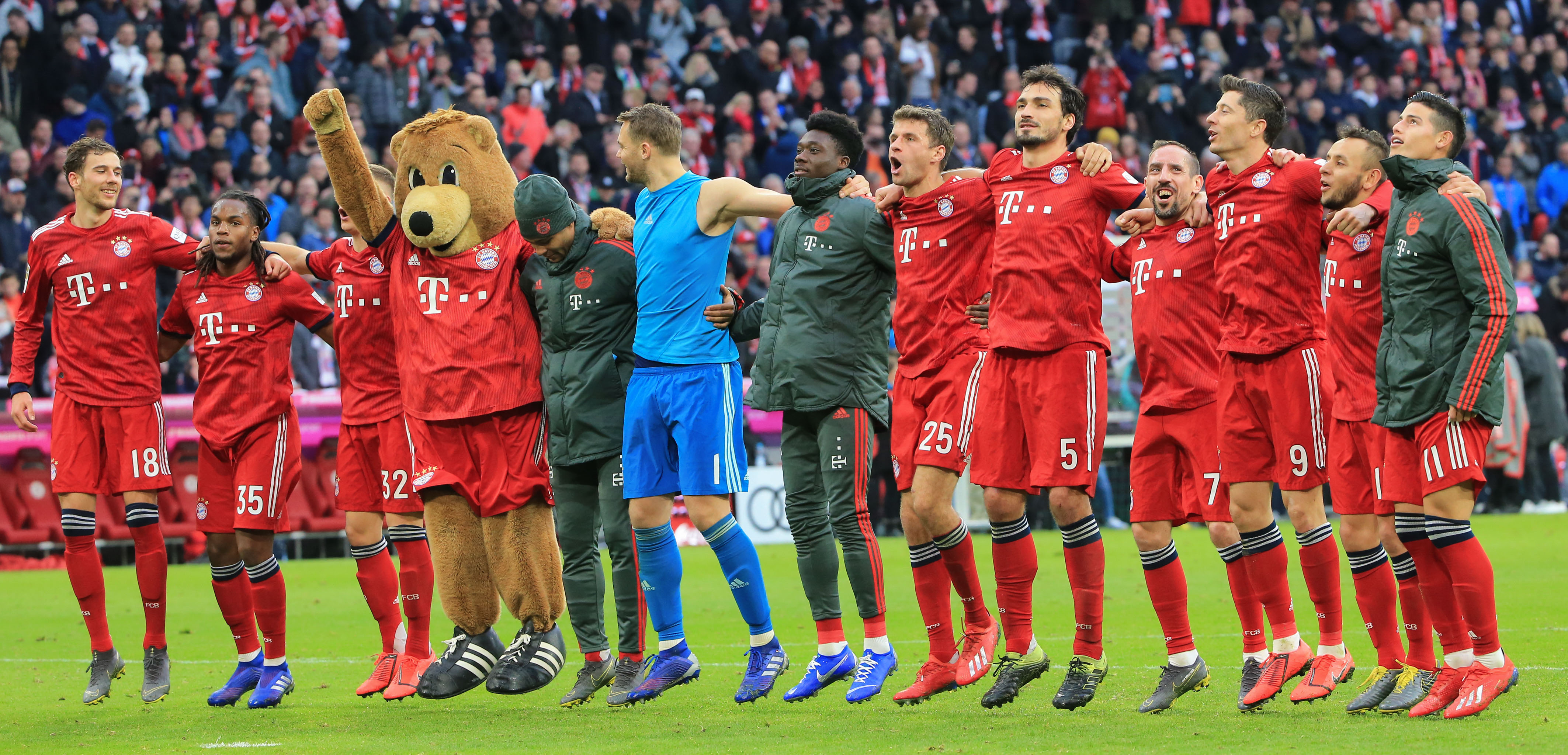 阿德巴约：卡拉格不尊重萨拉赫，他只是幸运出生在利物浦（阿德巴约批卡拉格不尊重萨拉赫：他不过是个生在利物浦的幸运儿）