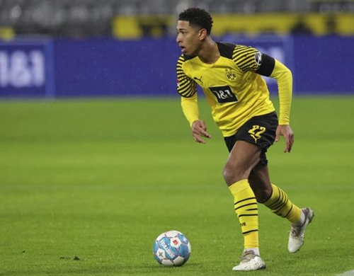 亚冠二级战报：布伦纳帽子戏法，南定绿钢9-0狂胜东方（亚冠二级联赛战报：布伦纳戴帽，南定绿钢9比0横扫东方）