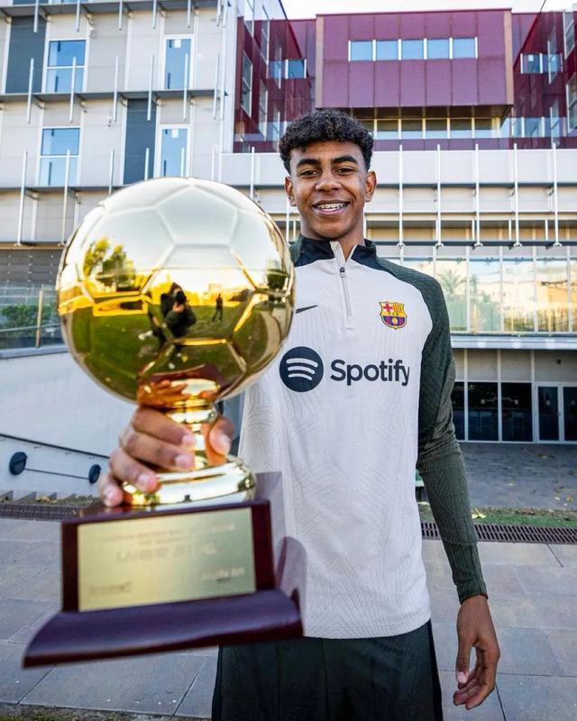 埃贝尔：若于帕选择续约也不是因为钱，目前还没提交最终报价