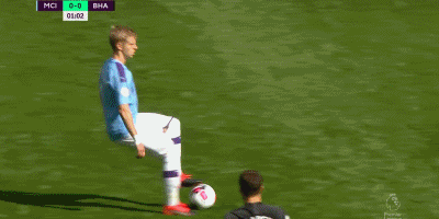 继C罗和小卢卡斯后，奥斯梅恩是第三位欧冠客场对贾府戴帽的球员