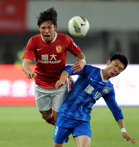 科隆vs法兰克福：卡明斯基、侯赛因巴希奇首发，格策、堂安律出战