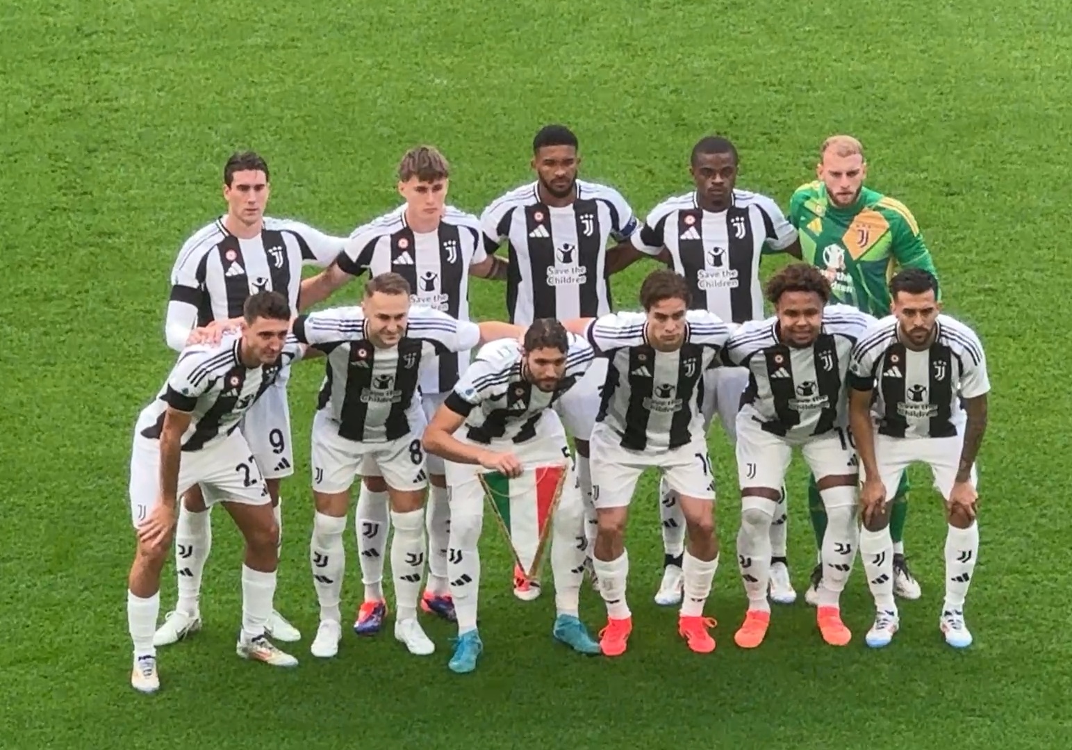 猜猜我是谁：职业生涯19载，赢下4次总冠军&入选NBA75大