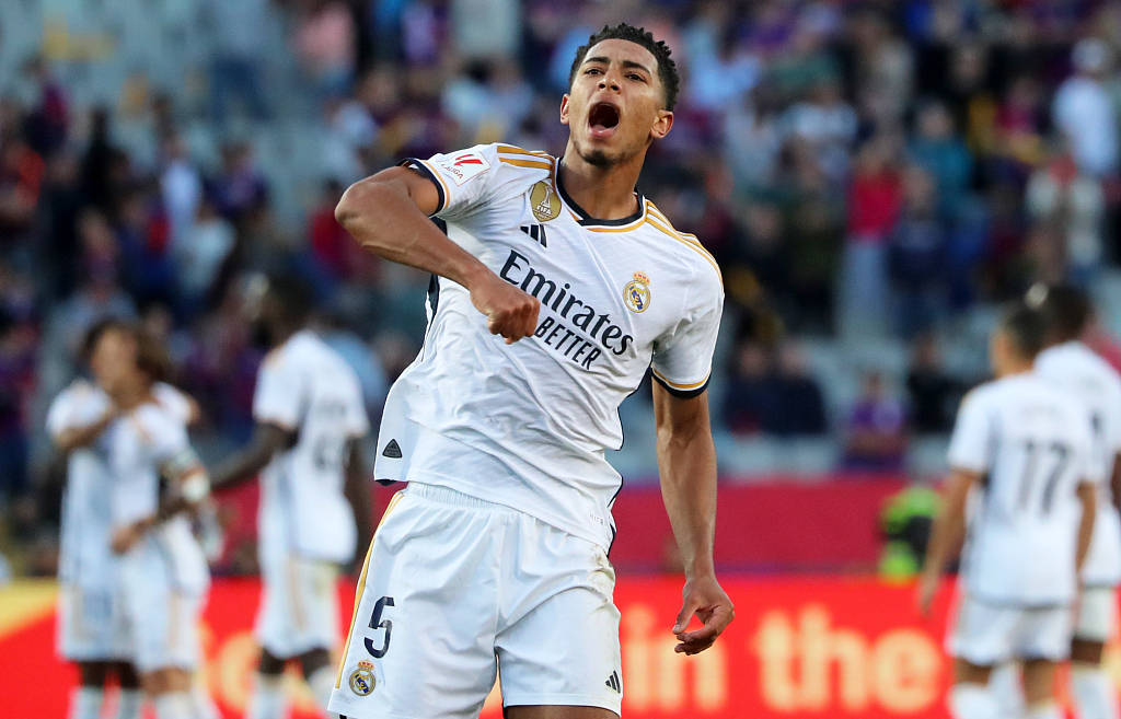 英超联赛第16轮收官战，曼联主场迎战伯恩茅斯，赛前首发出炉。（英超第16轮收官之战：曼联主场迎战伯恩茅斯，赛前首发名单公布）