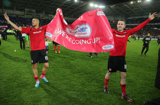 英超前瞻：布莱顿主场不败，小蜜蜂状态火热近5战4胜1负（英超前瞻：布莱顿主场延续不败，布伦特福德近5战4胜1负势头正猛）