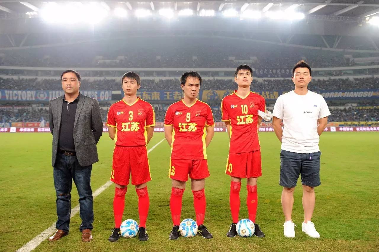 弗拉门戈主帅：我们有办法遏止巴黎的进攻，只想击败他们夺冠（弗拉门戈主帅：有信心限制巴黎进攻，目标击败巴黎夺冠）