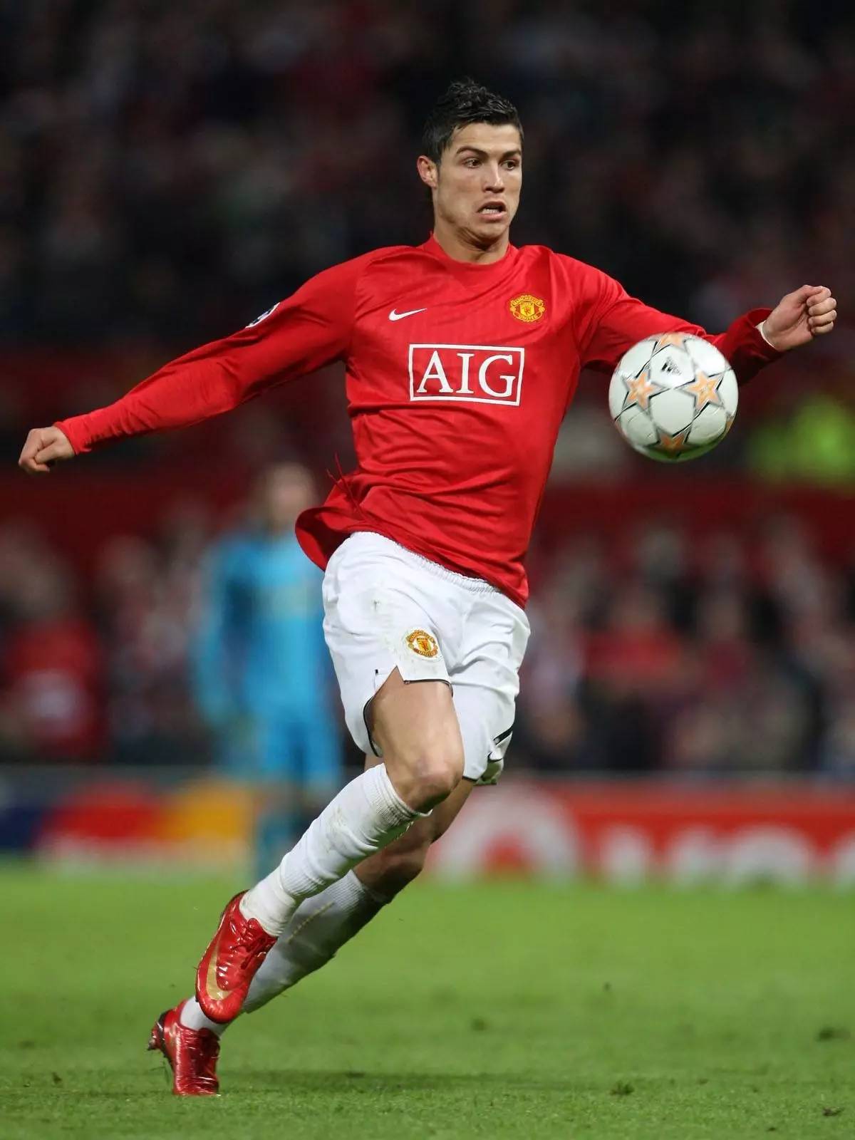 46场法甲高效攻入30球，格林伍德成马赛近55年第一人（法甲46战斩获30球，格林伍德成马赛近55年第一人）