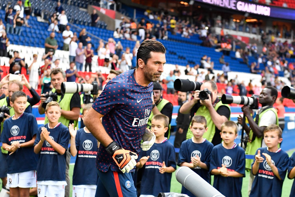 巴萨官方：特尔施特根已获医疗许可，入选对阵法兰克福大名单