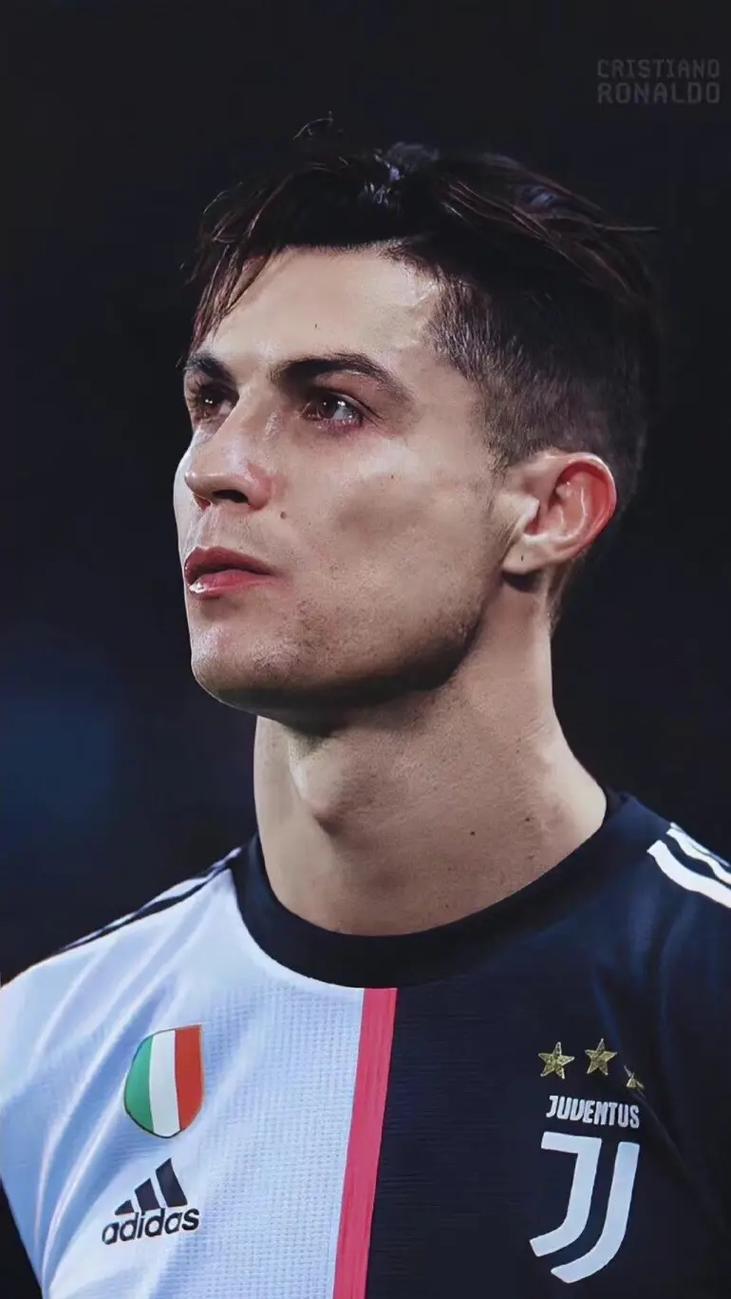 球星突破防守送出关键助攻