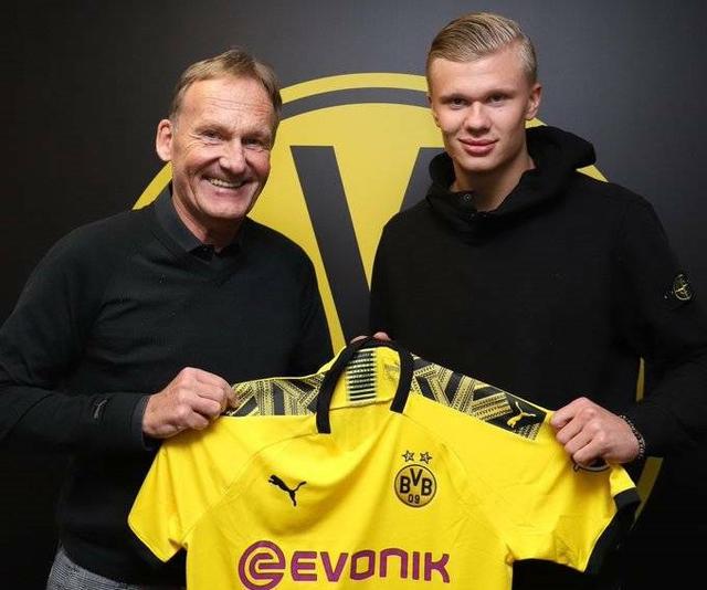 安帅：世界杯只剩几个位置待定，换人罚点是想为埃斯特旺减压（安帅：世界杯阵容仅余少数席位未定，更换点球主罚者旨在为埃斯特旺减压）