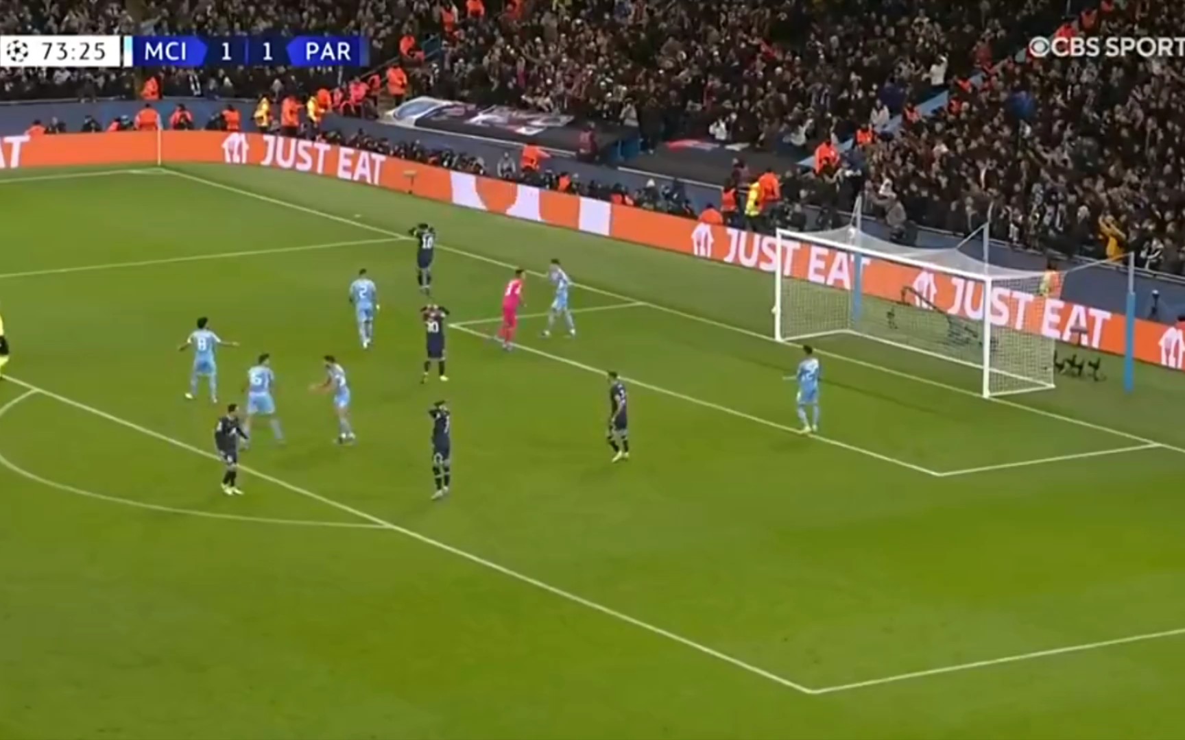 足球世界杯安保升级，启用AI面部识别（足球世界杯加强安保：引入AI人脸识别技术）