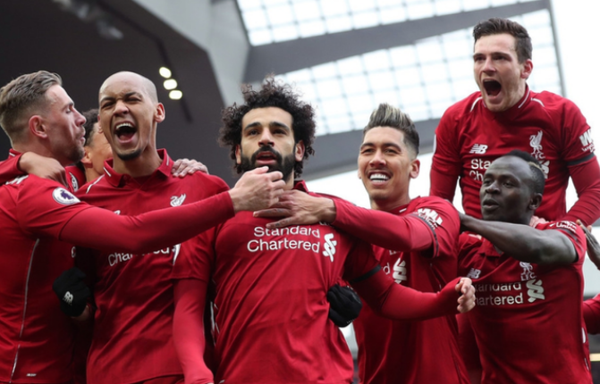 战巴萨贡献2球1助，布鲁日前锋福布斯当选欧冠全场最佳球员（欧冠战巴萨梅开二度并送助攻，布鲁日前锋福布斯荣膺全场最佳）