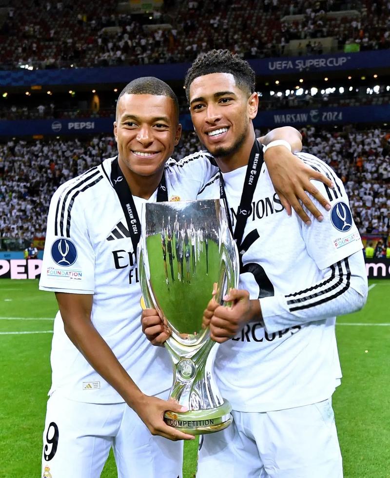 巴媒：前巴西主帅蒂特将重返教职，桑托斯等队已和他进行接洽（巴媒：前巴西队主帅蒂特有望复出执教，桑托斯等队已展开接触）